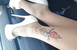 Tattooed lesbian calmed down frightened aunt with same-sex sex