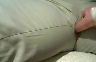 Moloduhe with a round ass gave each for his cheek and fucked cancer on camera