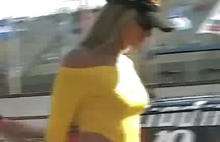 Moloduha with big natural tits seduced muscular male