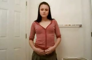 Shy model has lesbian sex with an experienced woman photographer