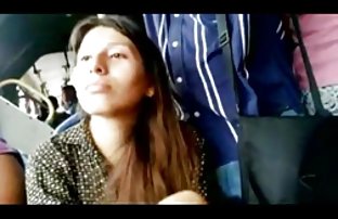 Pretty woman called friends to hardcore them with double penetration